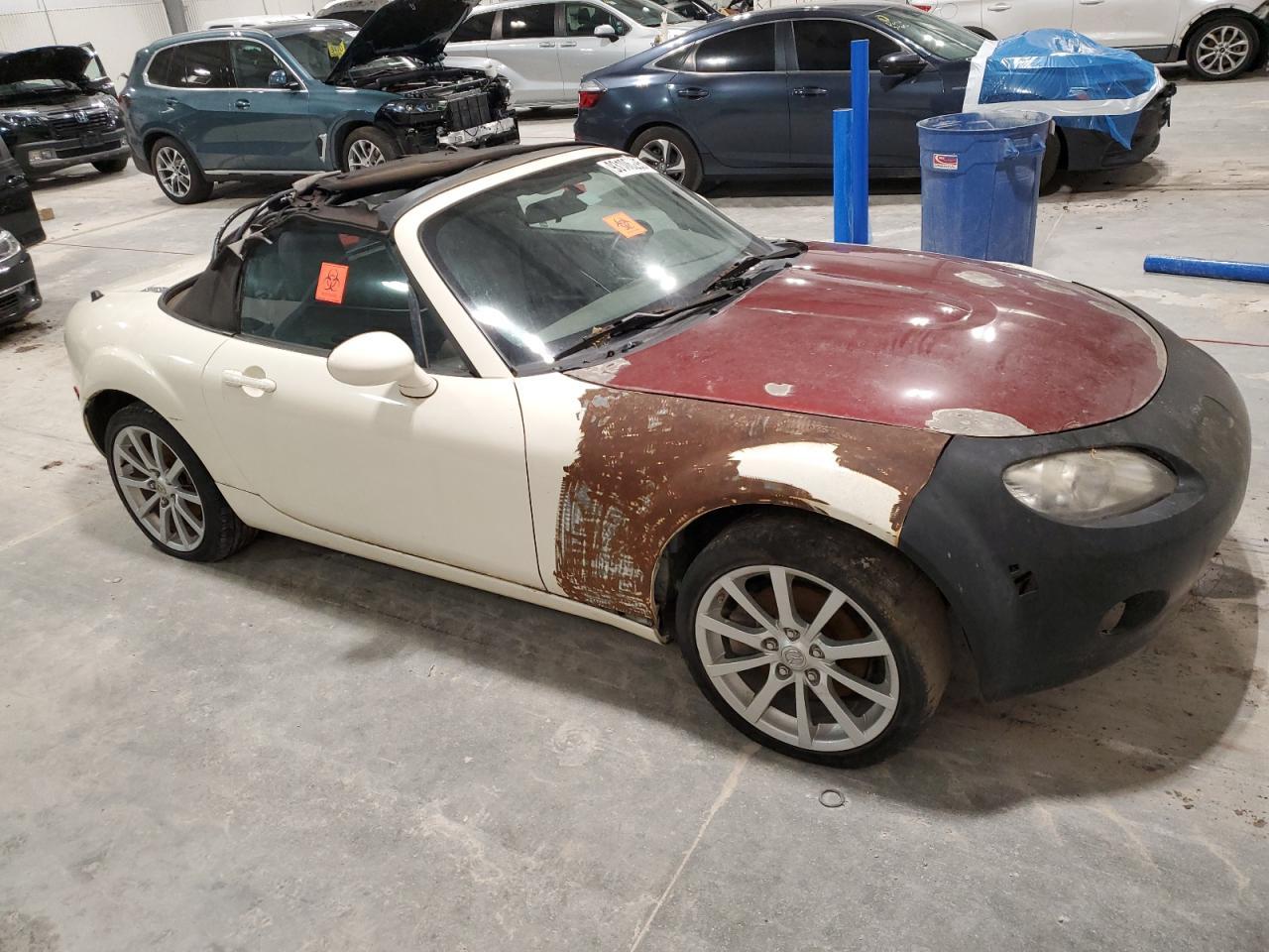 2006 MAZDA MX-5 Miata