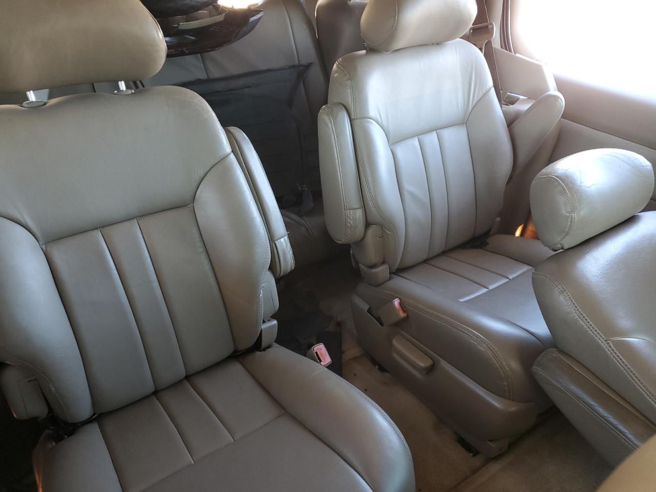 2002 TOYOTA SIENNA