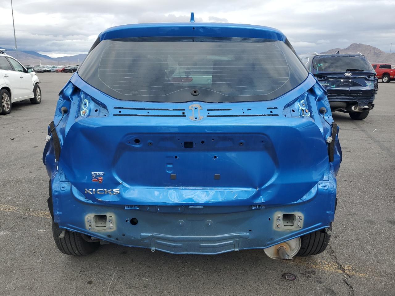 2024 NISSAN KICKS