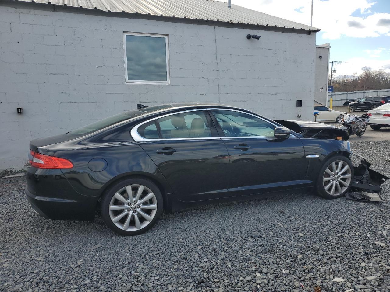 2013 JAGUAR XF