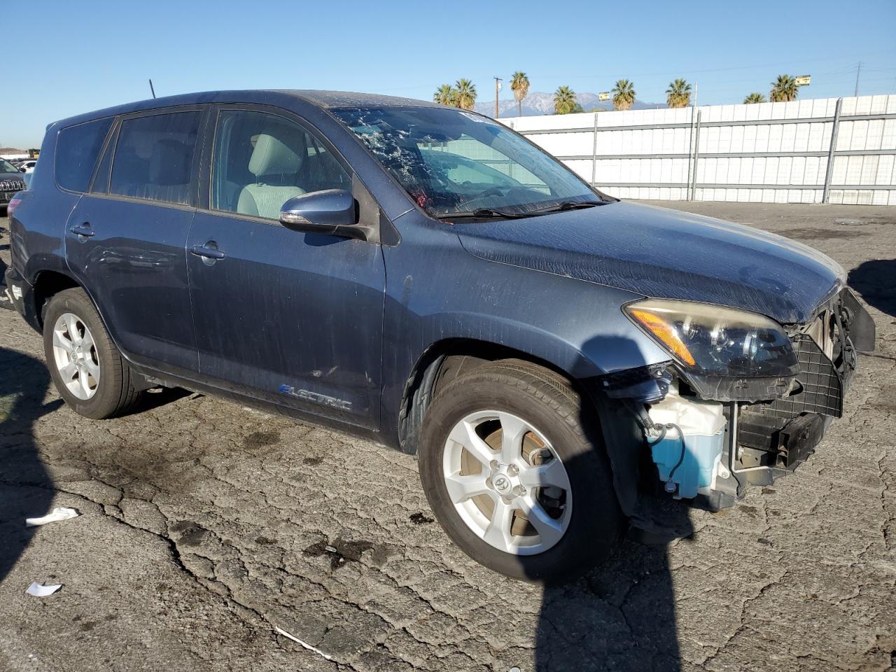 2014 TOYOTA RAV4