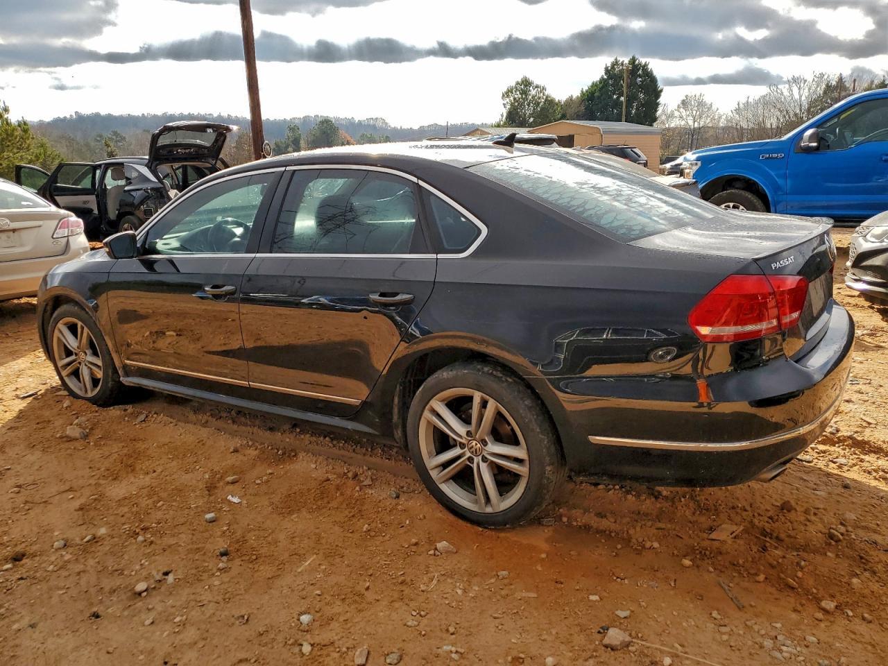 2015 VOLKSWAGEN Passat