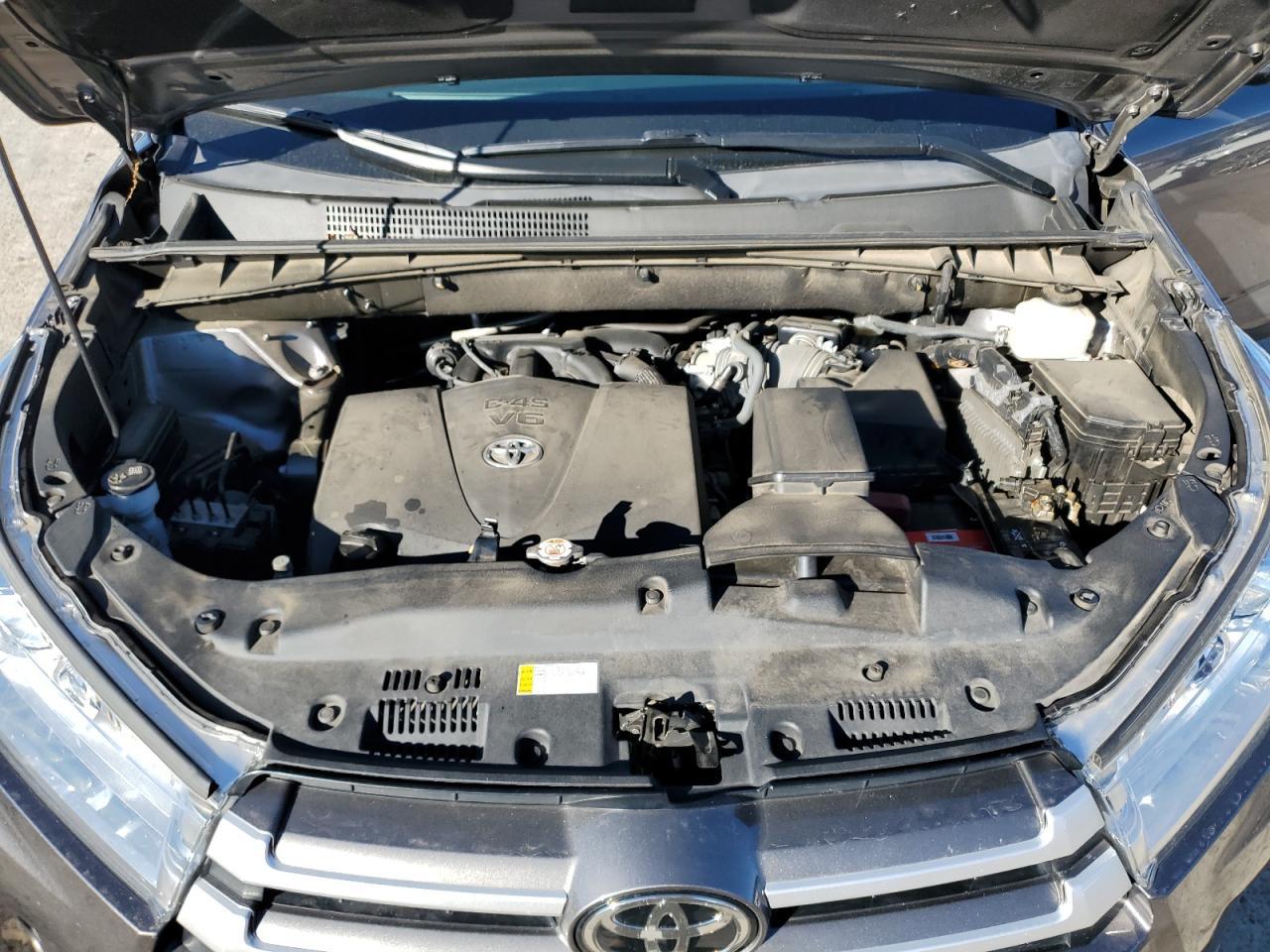 2019 TOYOTA HIGHLANDER