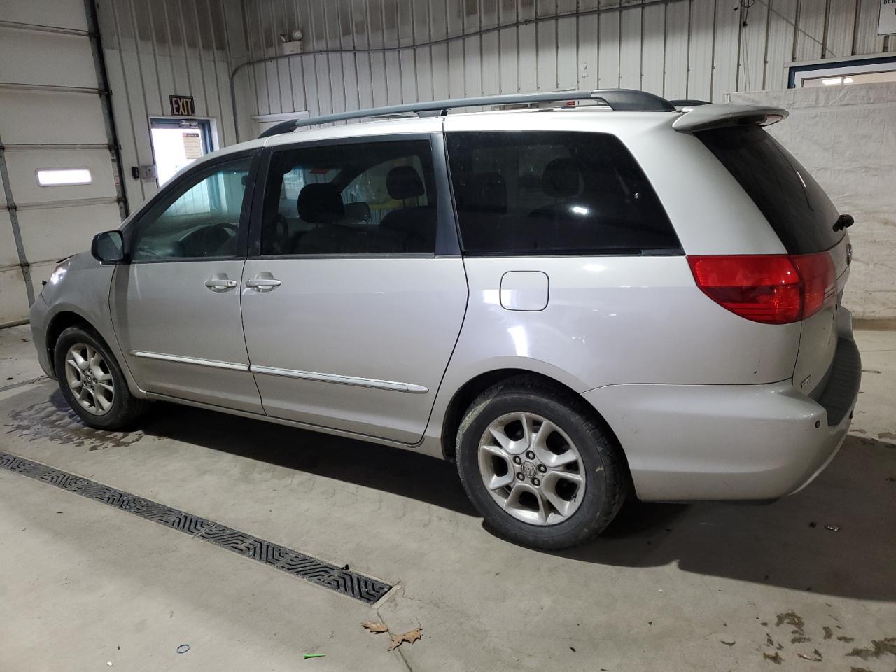 2004 TOYOTA SIENNA