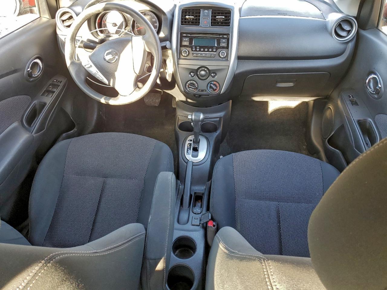 2015 NISSAN VERSA