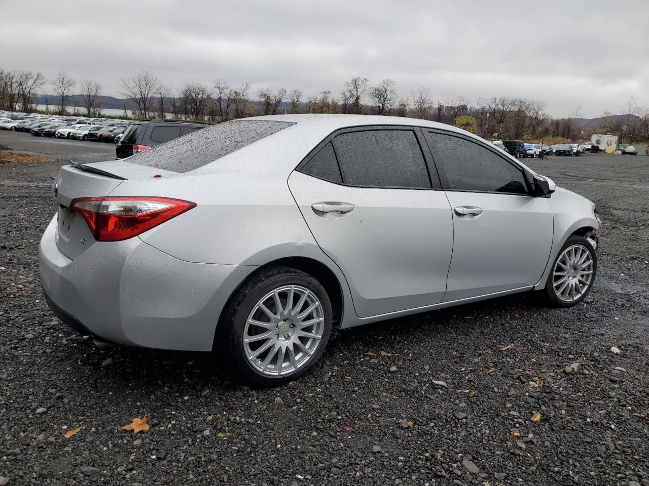 2015 TOYOTA COROLLA