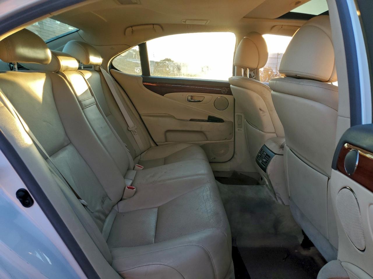2012 LEXUS LS 460