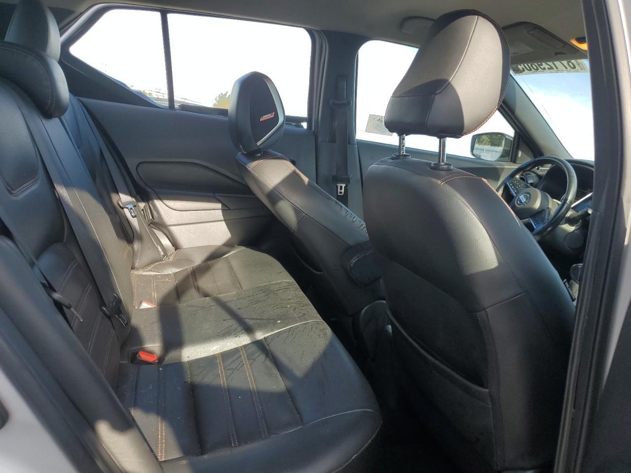 2020 NISSAN KICKS