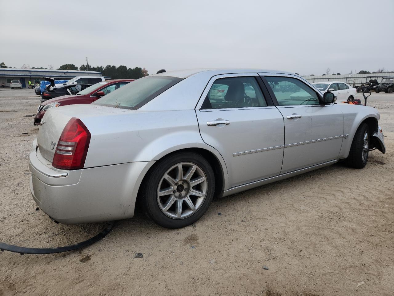 2005 CHRYSLER 300