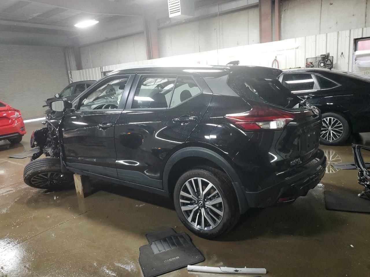 2022 NISSAN KICKS