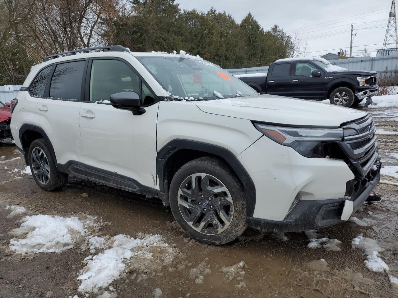 2025 SUBARU FORESTER