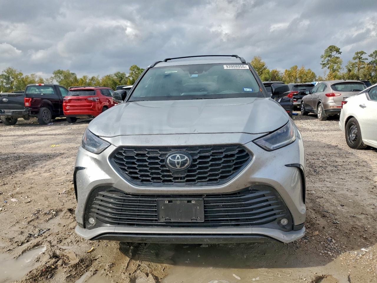 2024 TOYOTA HIGHLANDER