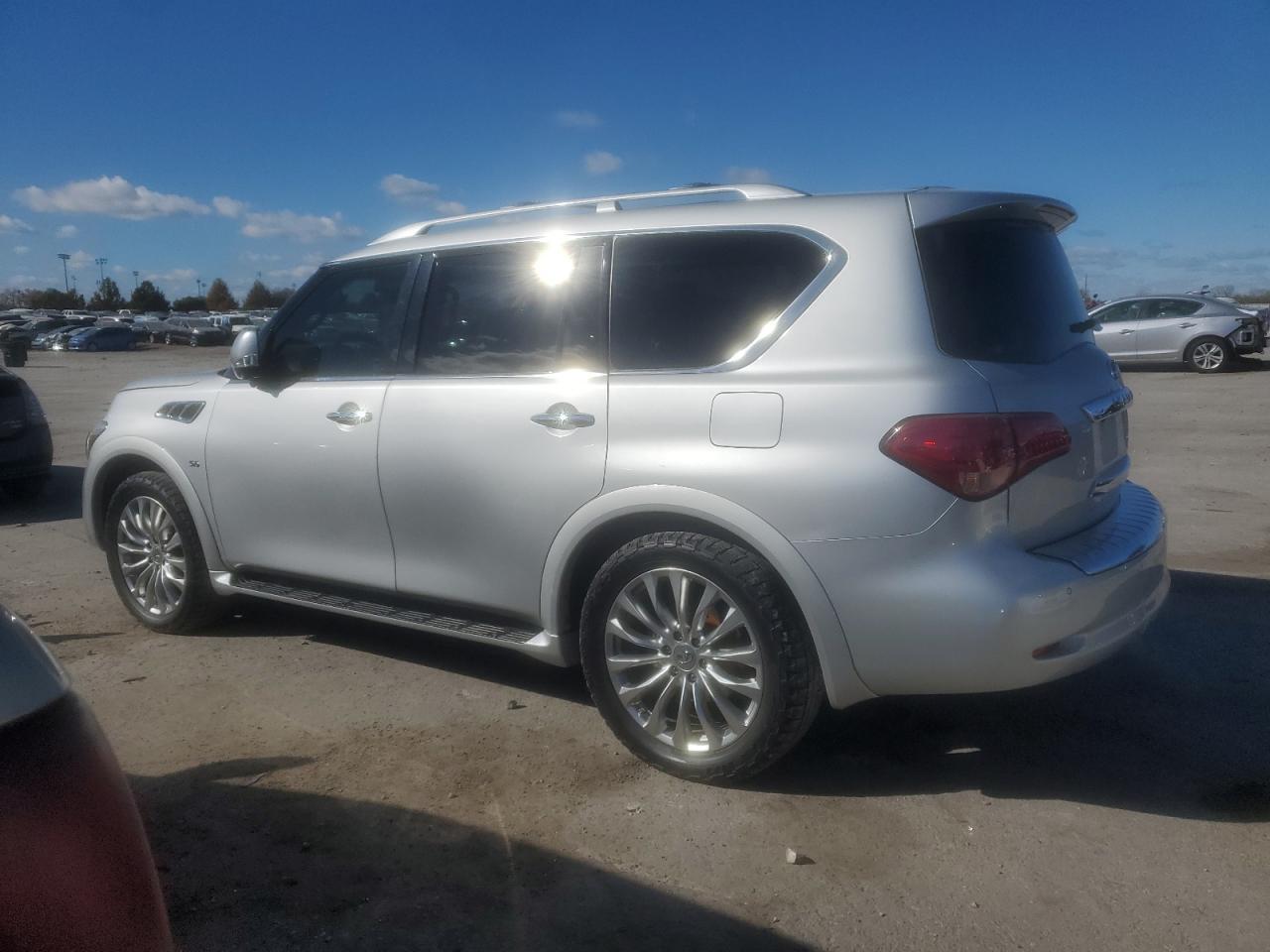 2016 INFINITI QX80