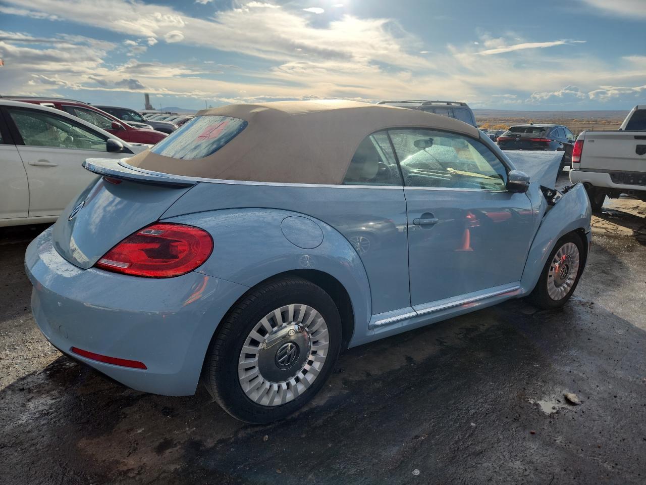 2015 VOLKSWAGEN Beetle