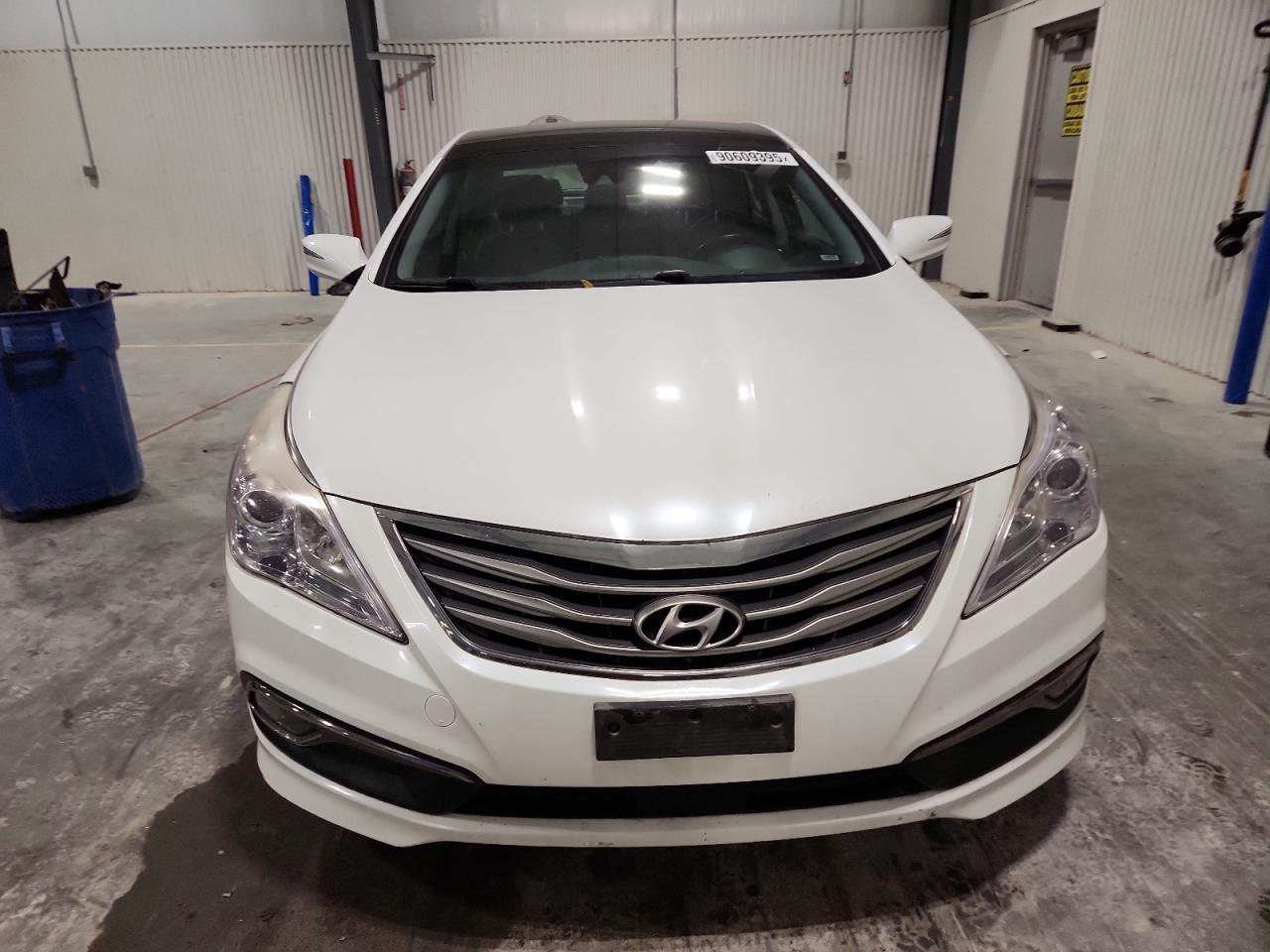 2016 HYUNDAI Azera