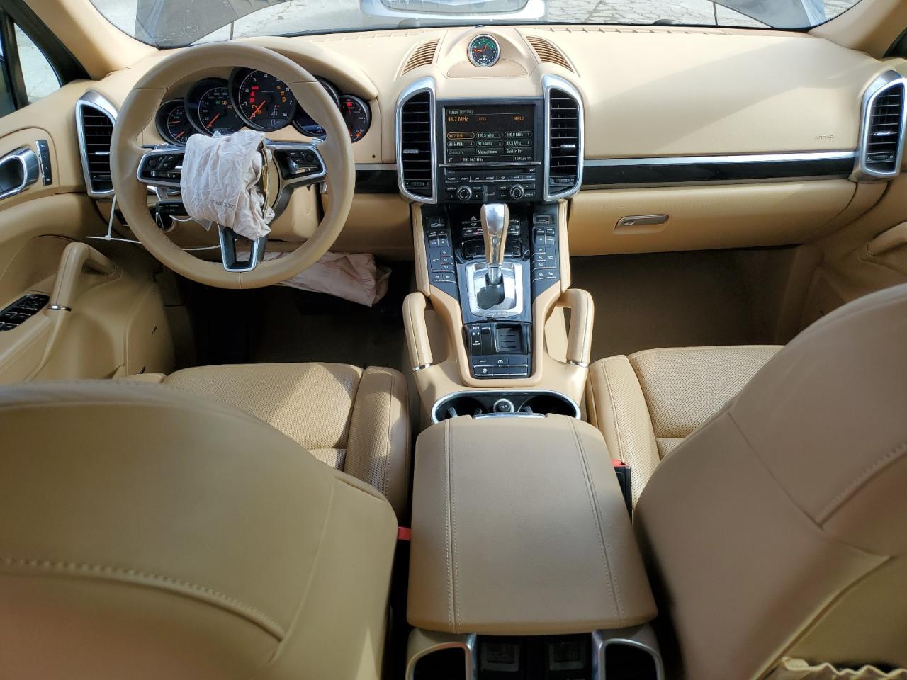 2016 PORSCHE CAYENNE