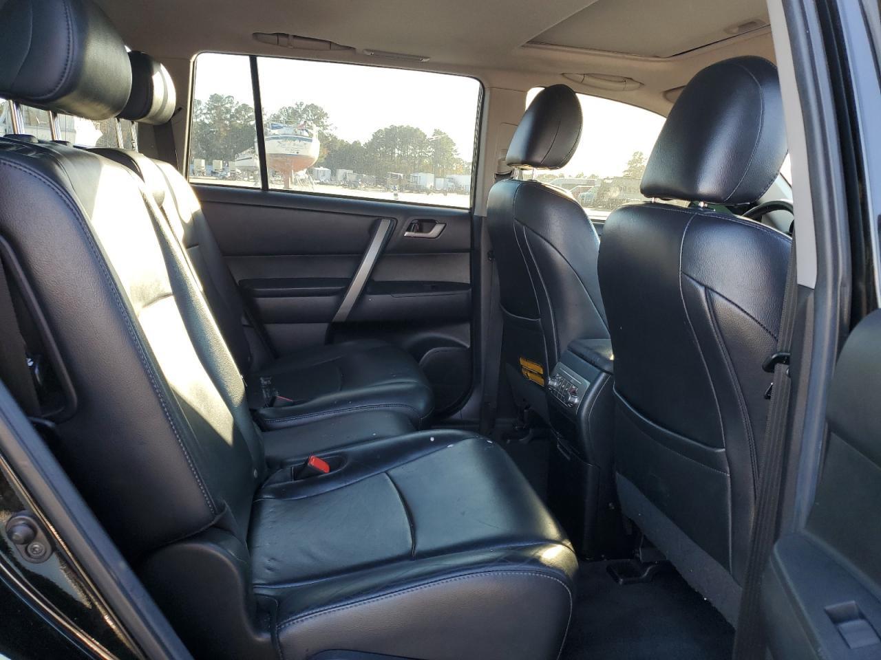 2013 TOYOTA HIGHLANDER