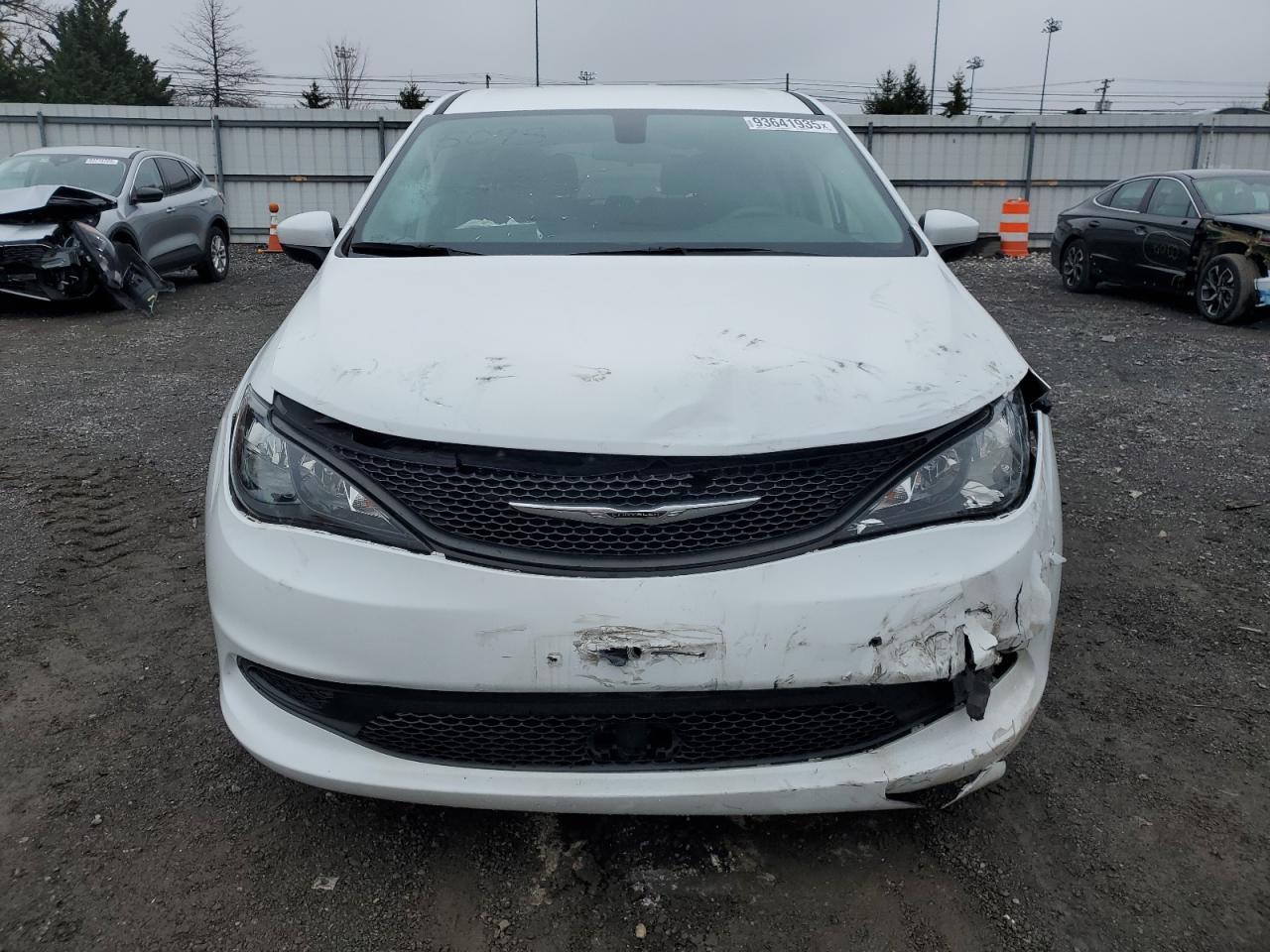 2022 CHRYSLER Voyager