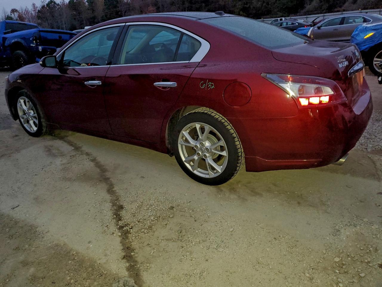 2013 NISSAN Maxima