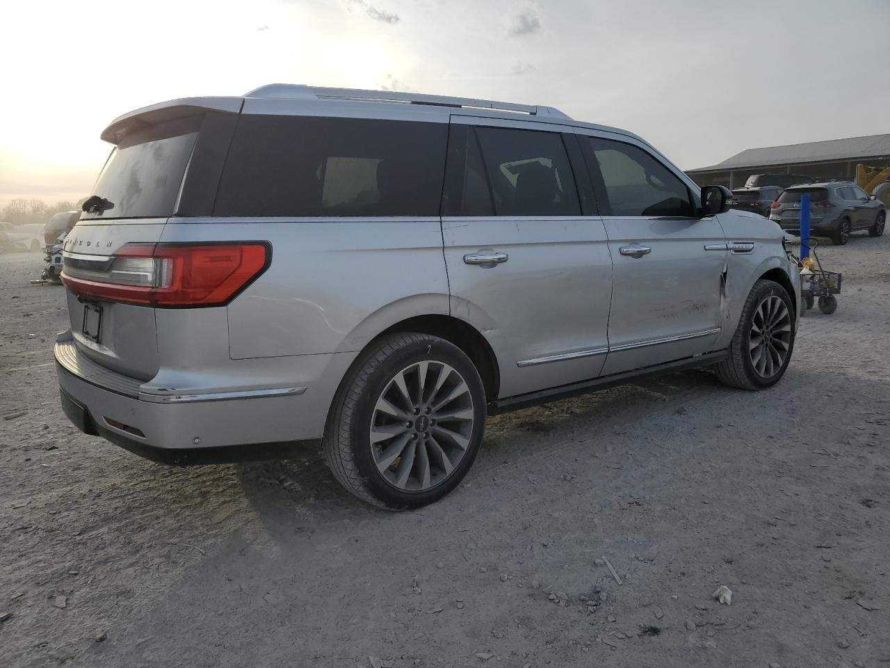 2018 LINCOLN Navigator