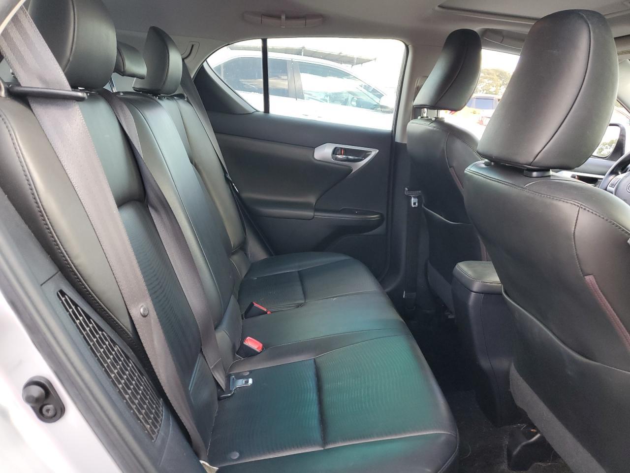 2011 LEXUS CT 200