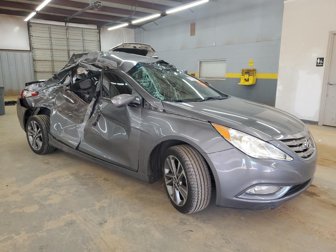 2011 HYUNDAI SONATA