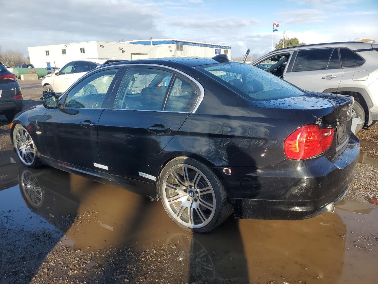 2011 BMW 3 SERIES