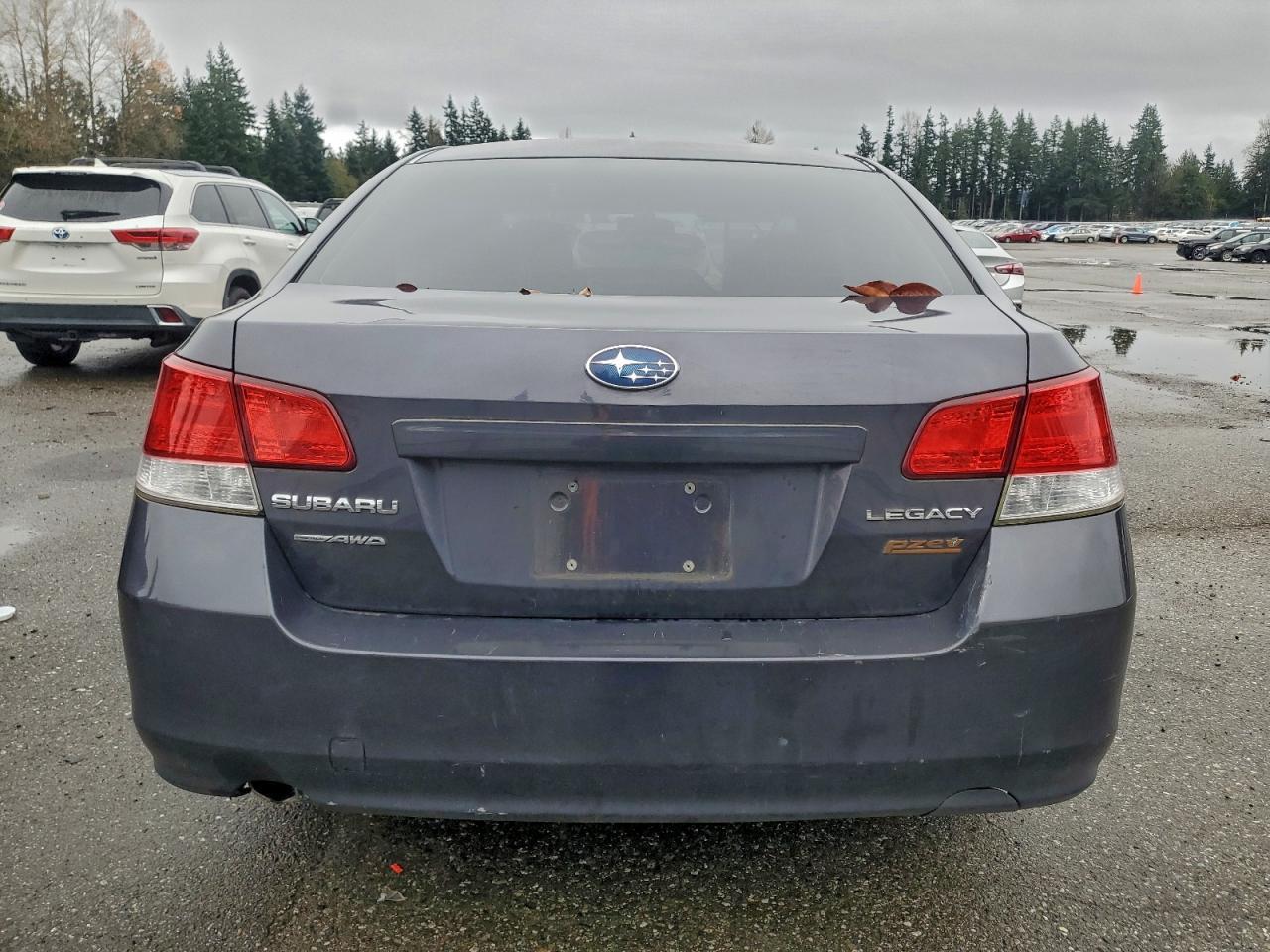 2010 SUBARU Legacy