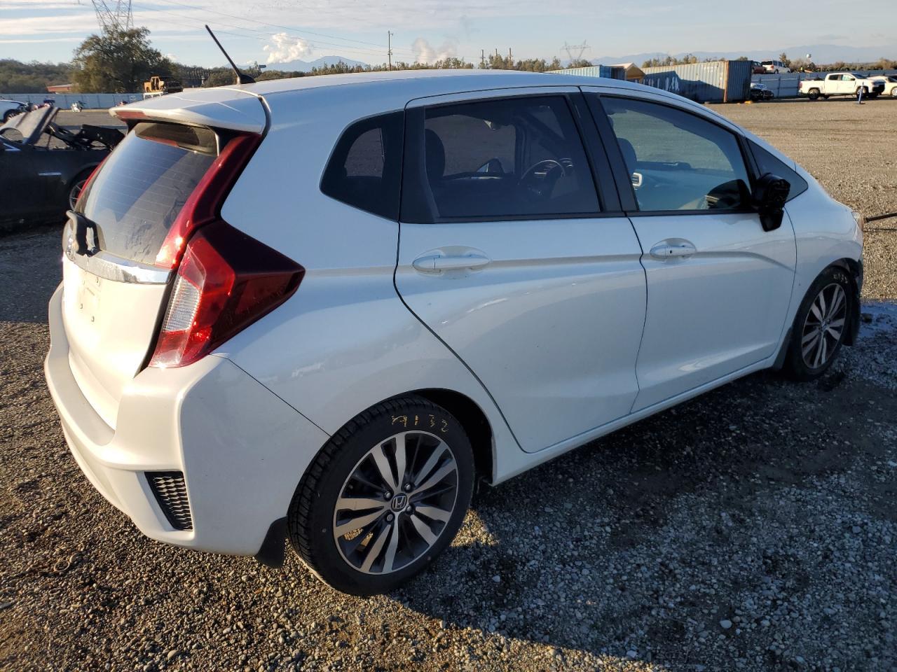 2017 HONDA FIT