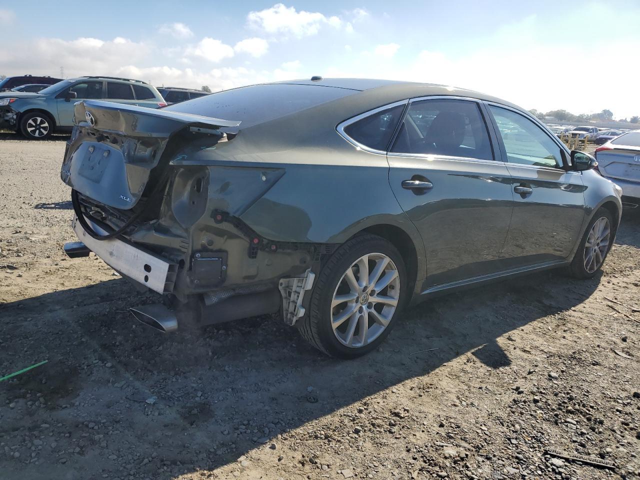 2013 TOYOTA Avalon