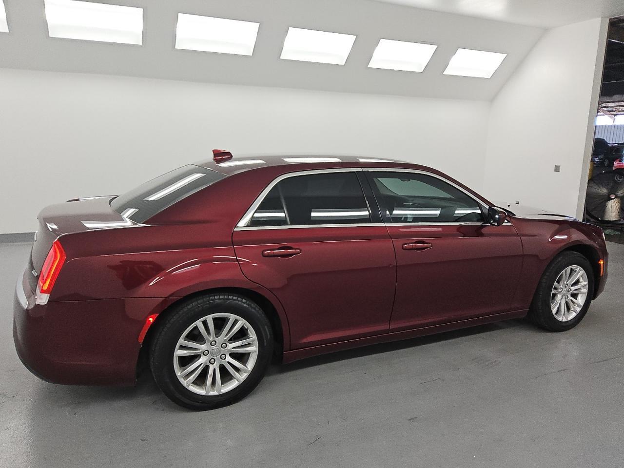 2017 CHRYSLER 300