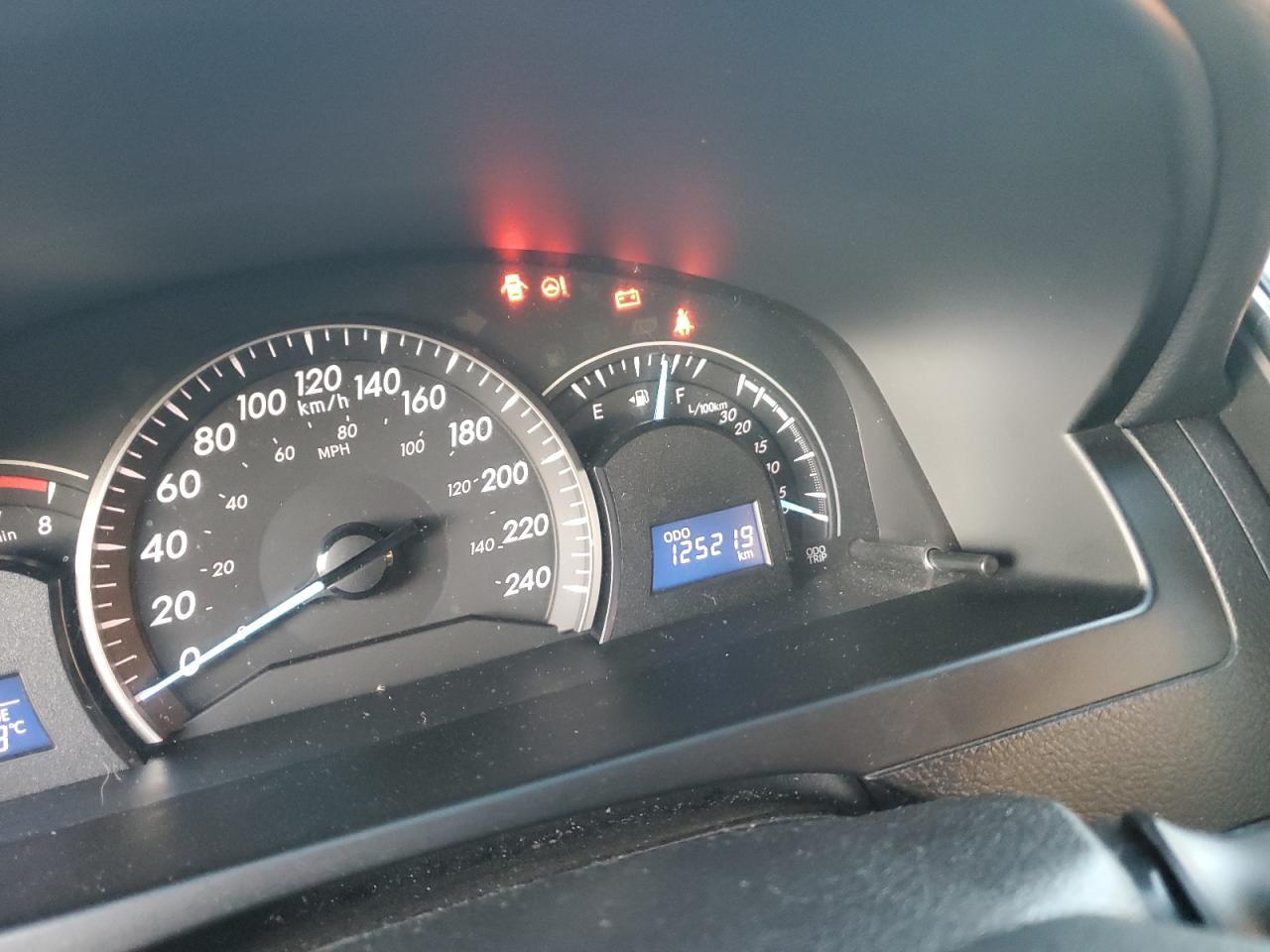 2014 TOYOTA CAMRY