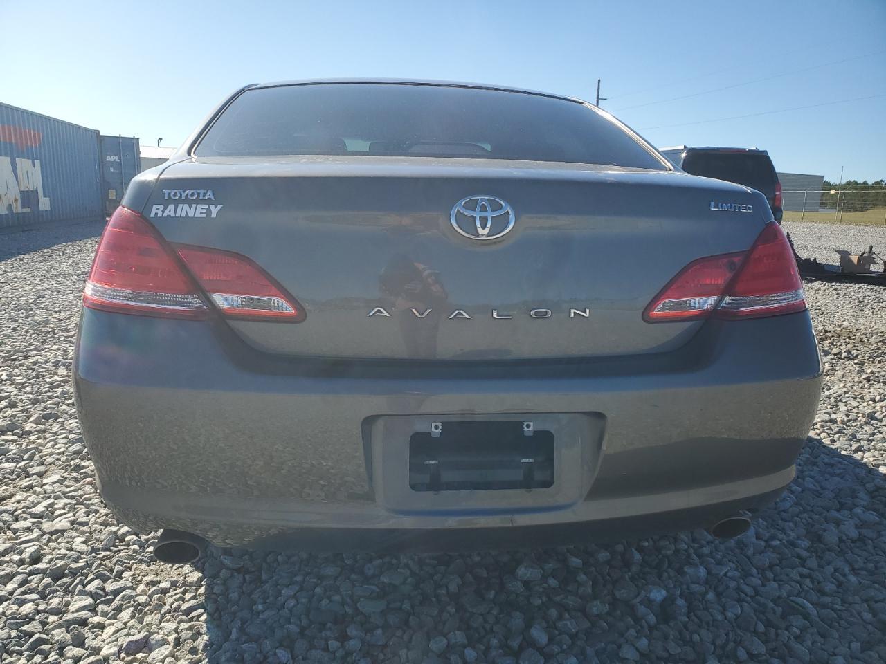 2006 TOYOTA Avalon