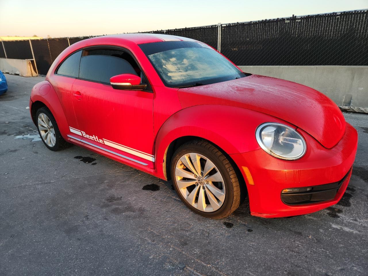 2012 VOLKSWAGEN Beetle