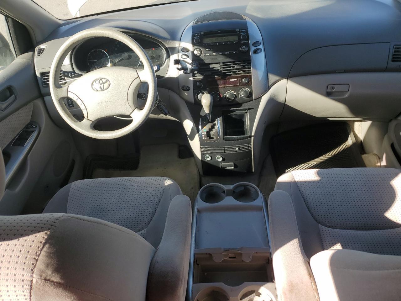 2008 TOYOTA SIENNA
