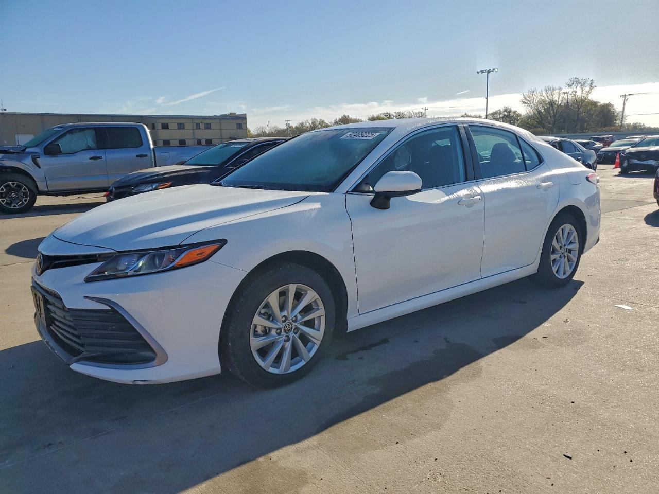 2024 TOYOTA CAMRY
