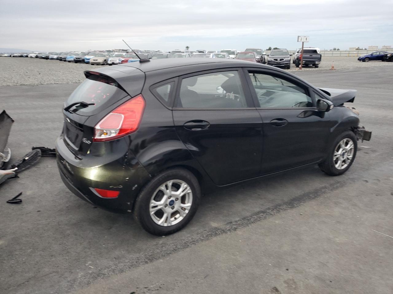 2015 FORD Fiesta