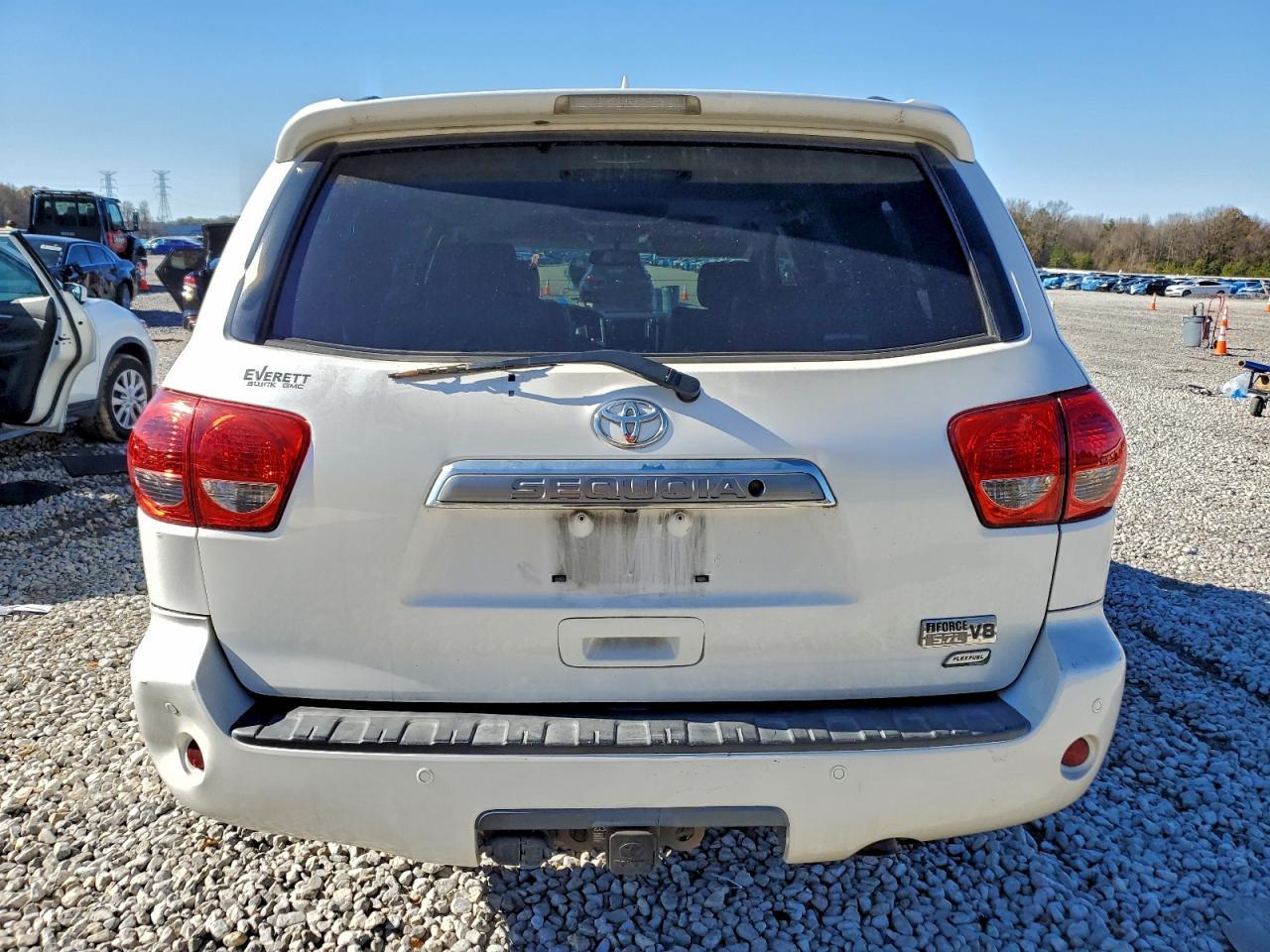 2011 TOYOTA Sequoia