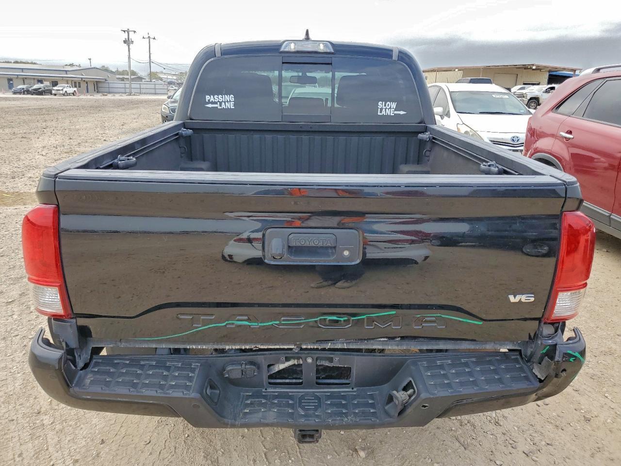 2017 TOYOTA TACOMA