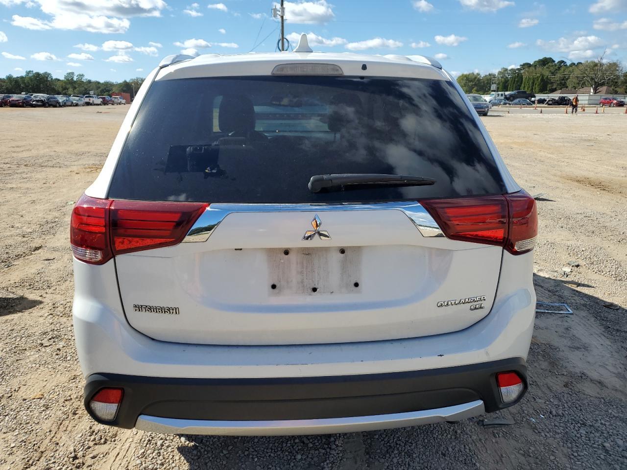 2017 MITSUBISHI outlander