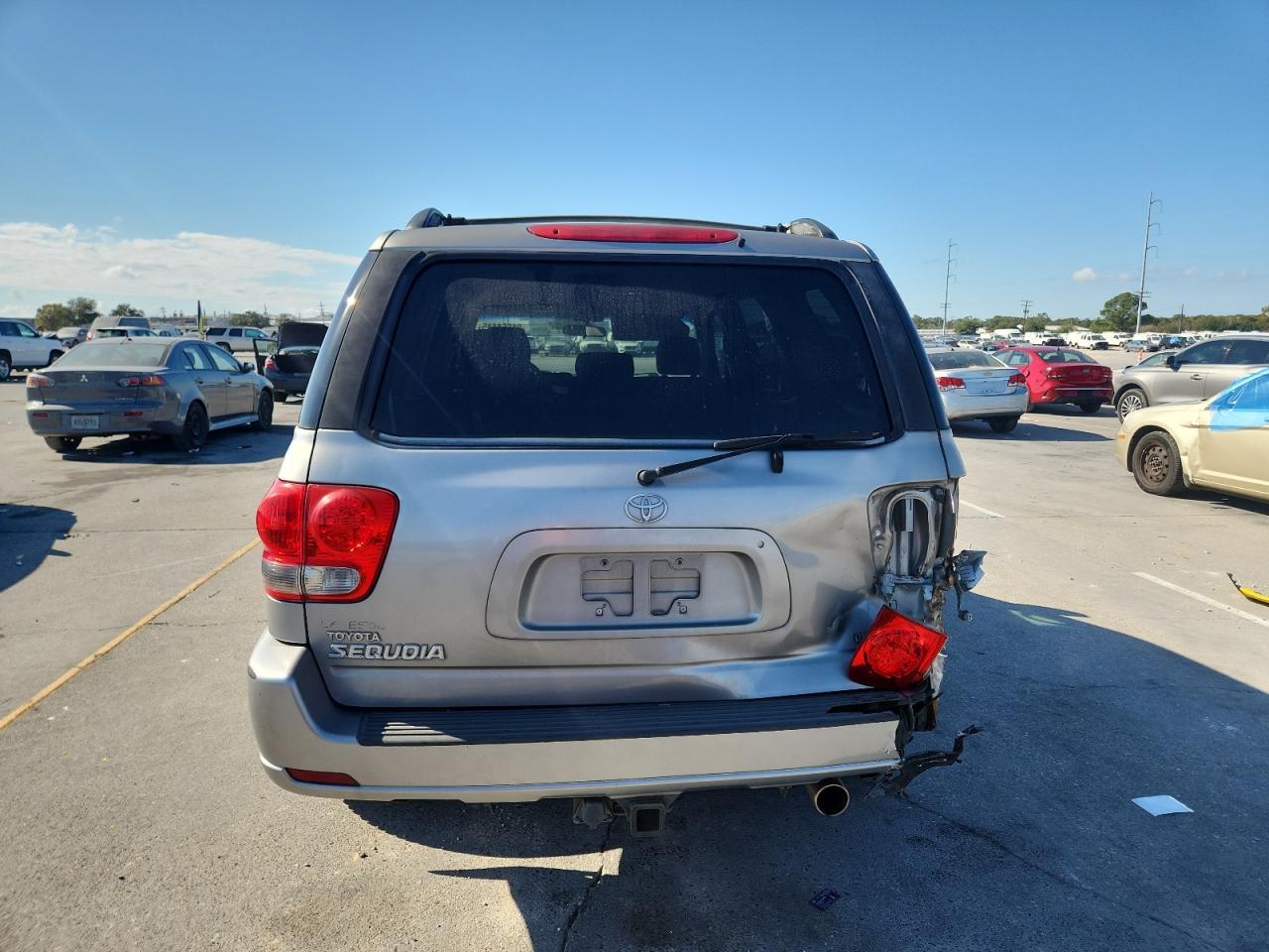 2005 TOYOTA Sequoia