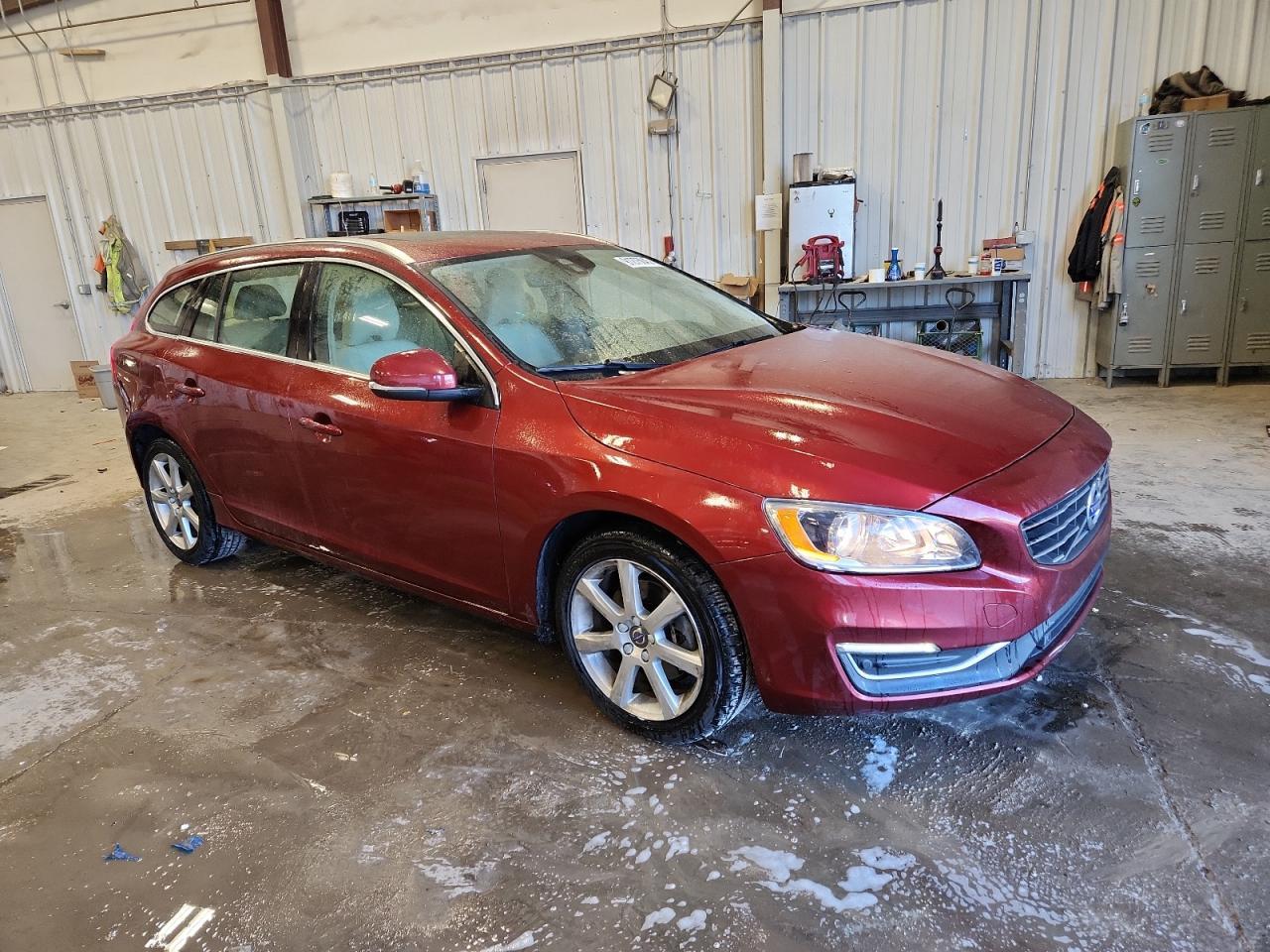 2016 VOLVO V60