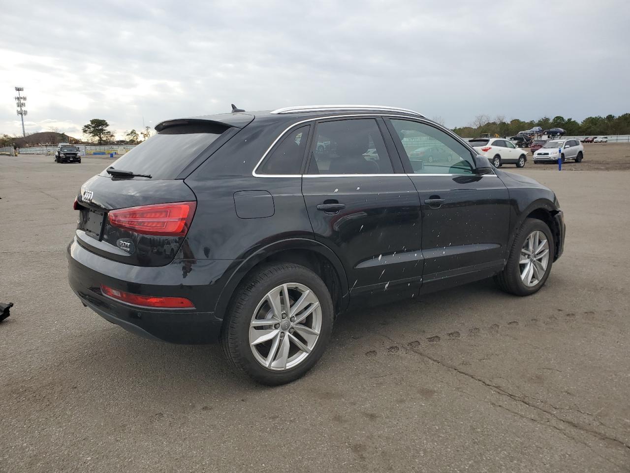 2017 AUDI Q3