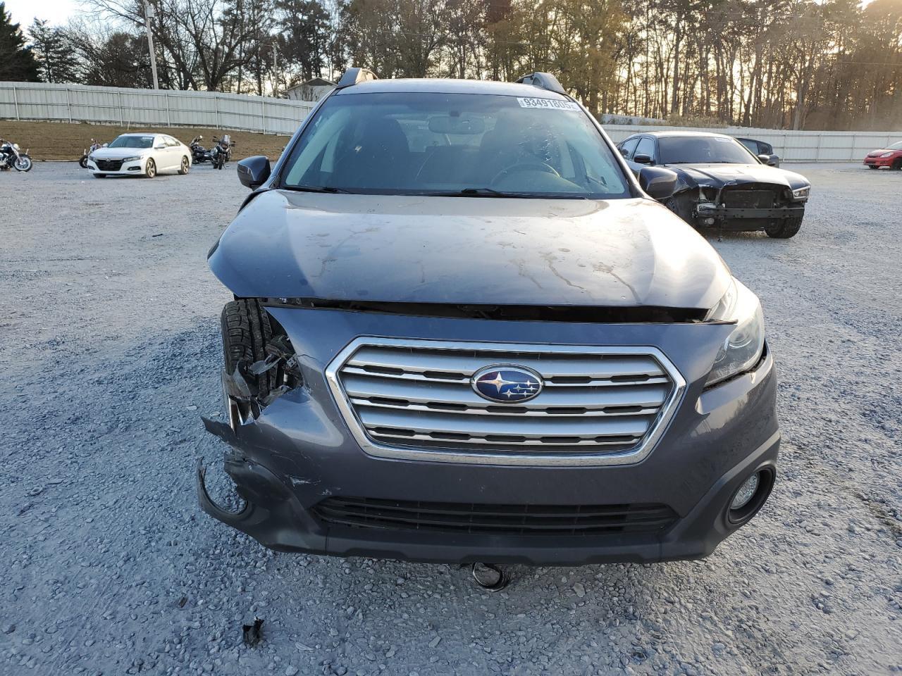 2015 SUBARU Outback