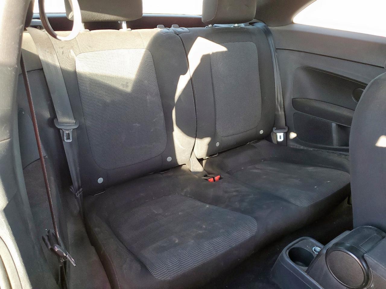 2014 VOLKSWAGEN Beetle