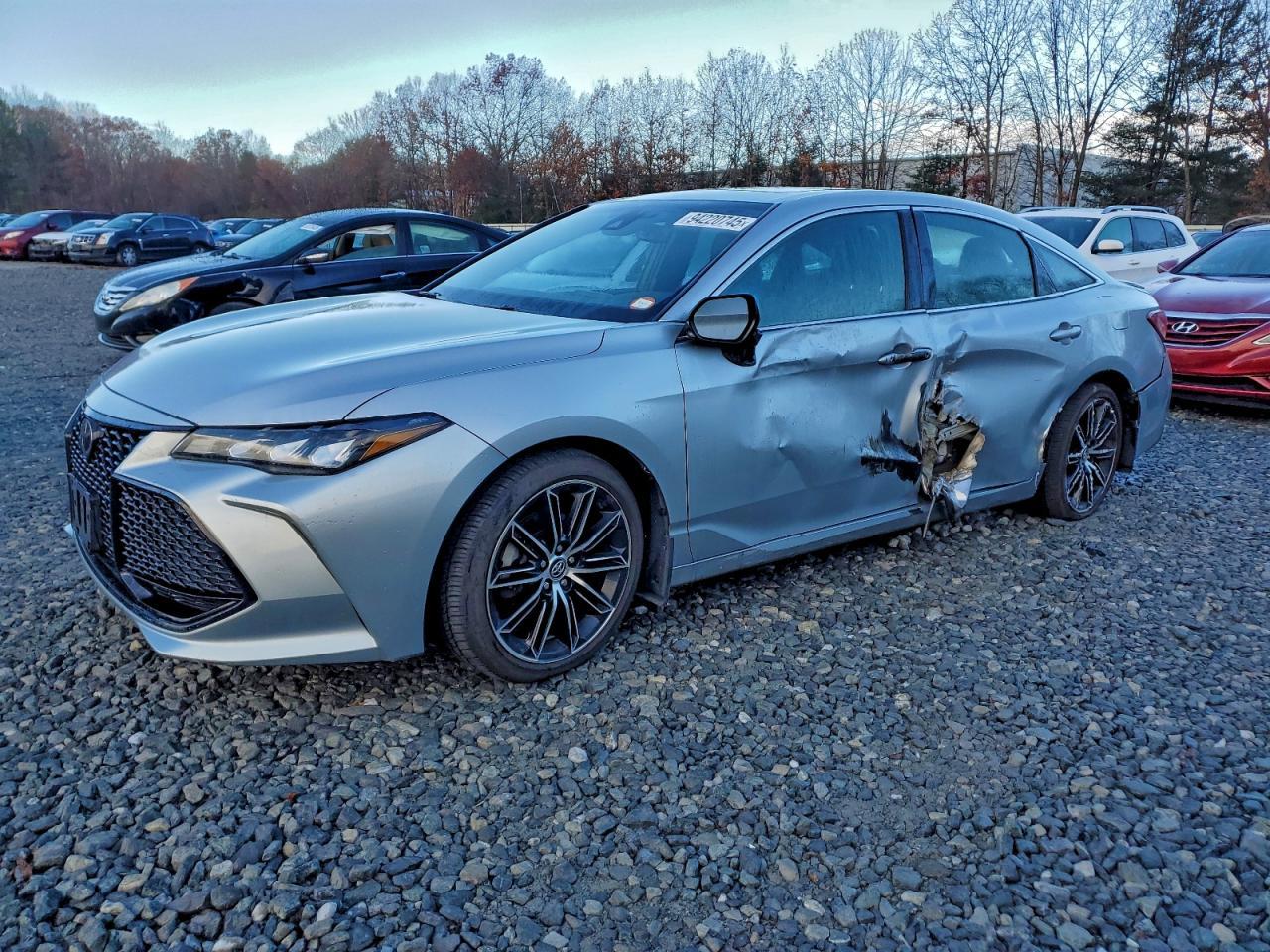 2019 TOYOTA Avalon