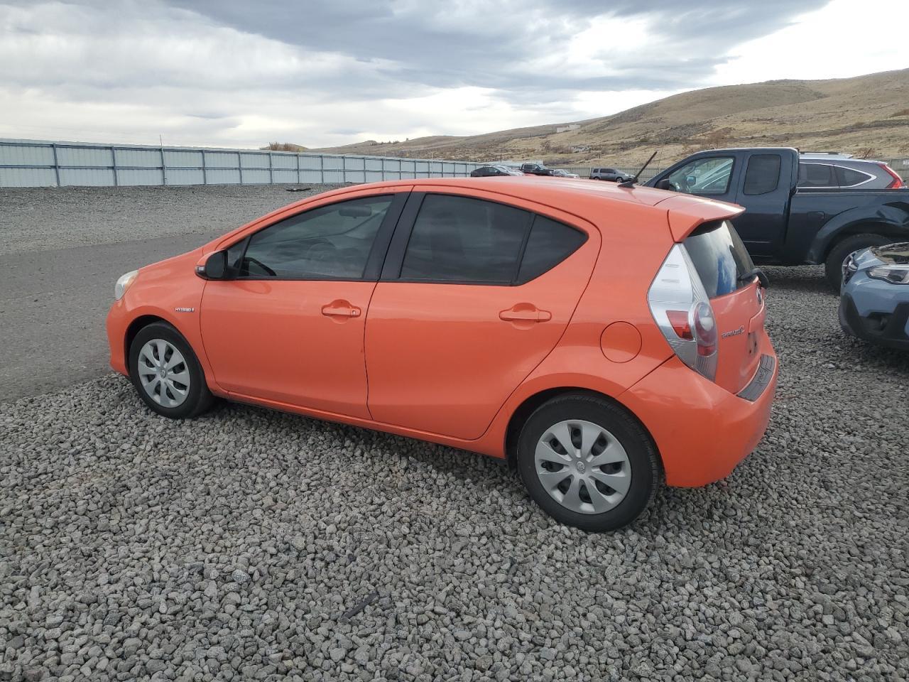 2013 TOYOTA Prius c