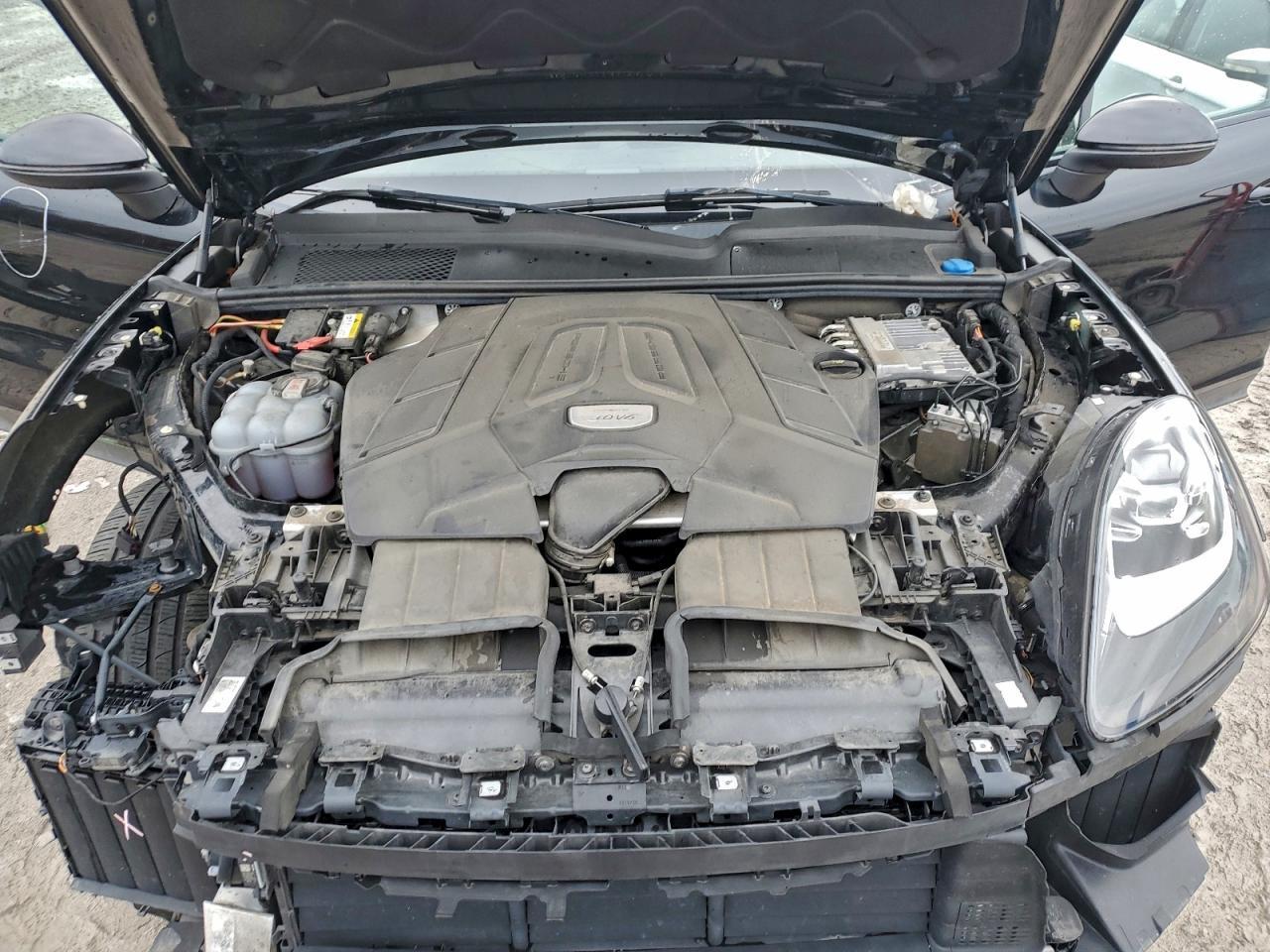 2021 PORSCHE CAYENNE