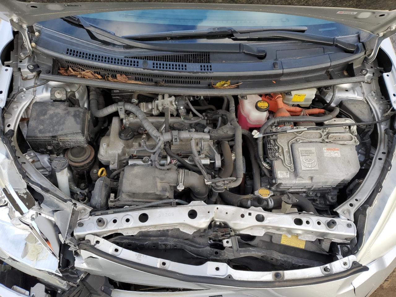 2013 TOYOTA Prius c
