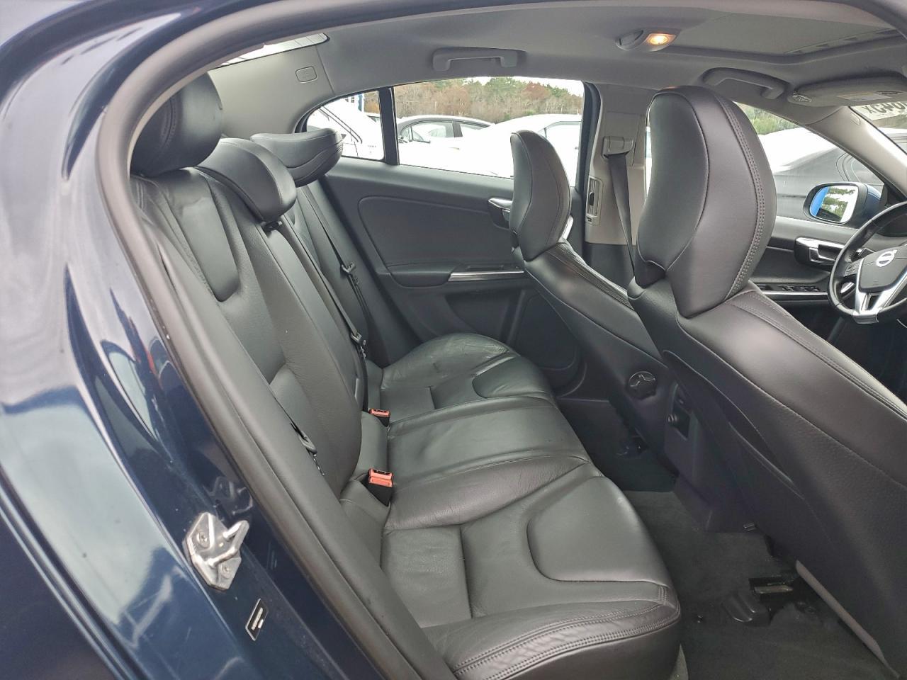 2014 VOLVO S60